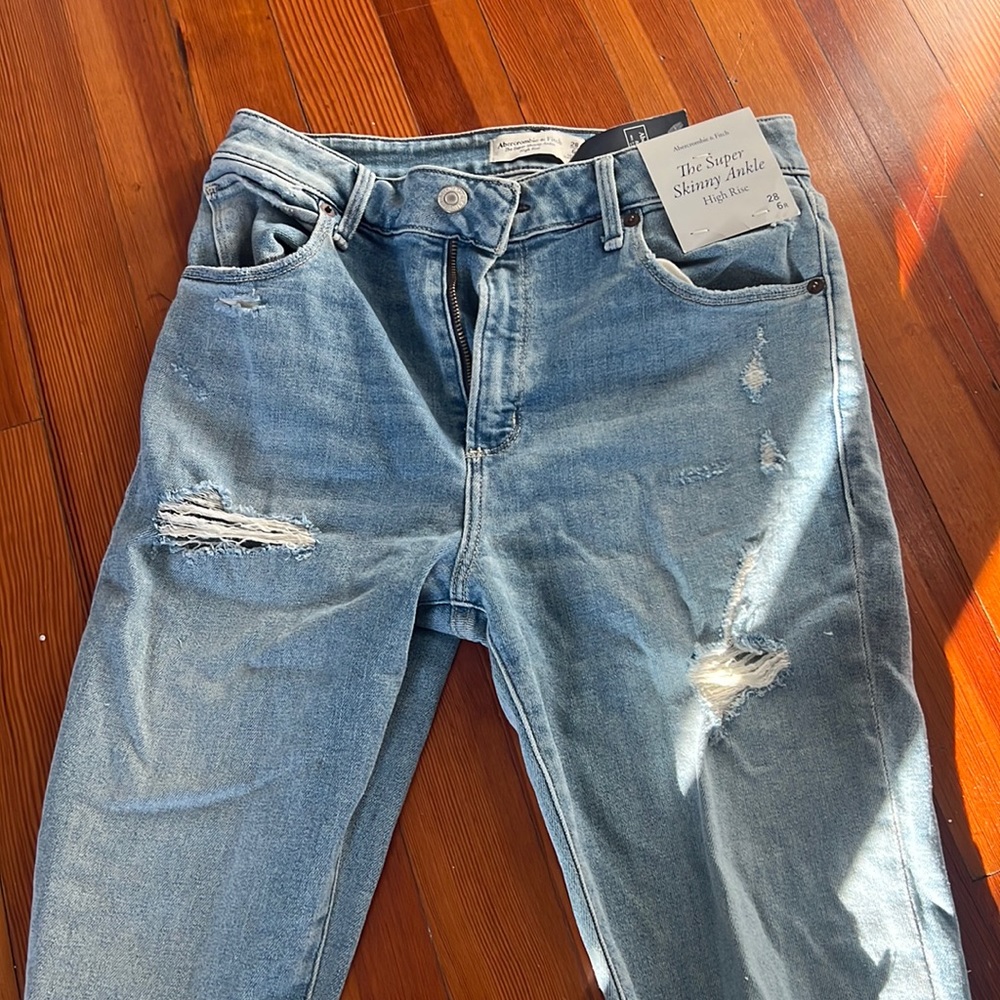 Abercrombie and fitch the super skinny high rise size 28